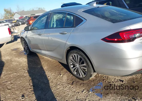 2018 Buick Regal Sportback Essence from USA, damaged, VIN W04GP6SX5J1028423